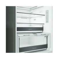 Холодильник Whirlpool WHK 22413 X6EA1 (2 м, нерж.No Frost)